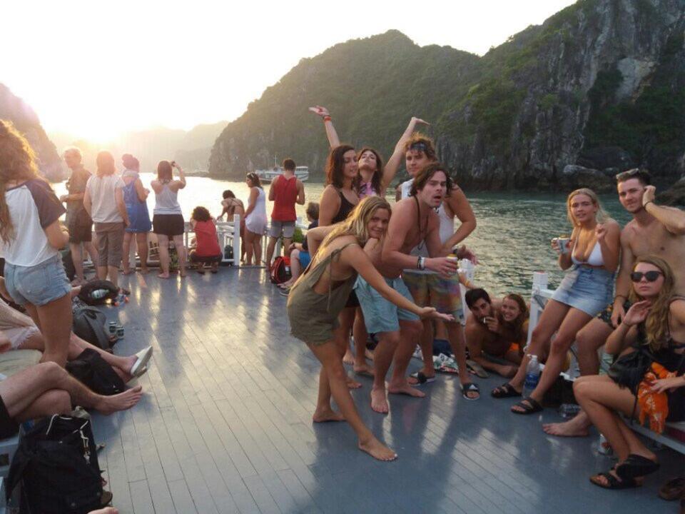 Sea Dragon Hotel Dong Khe Sau Bagian luar foto